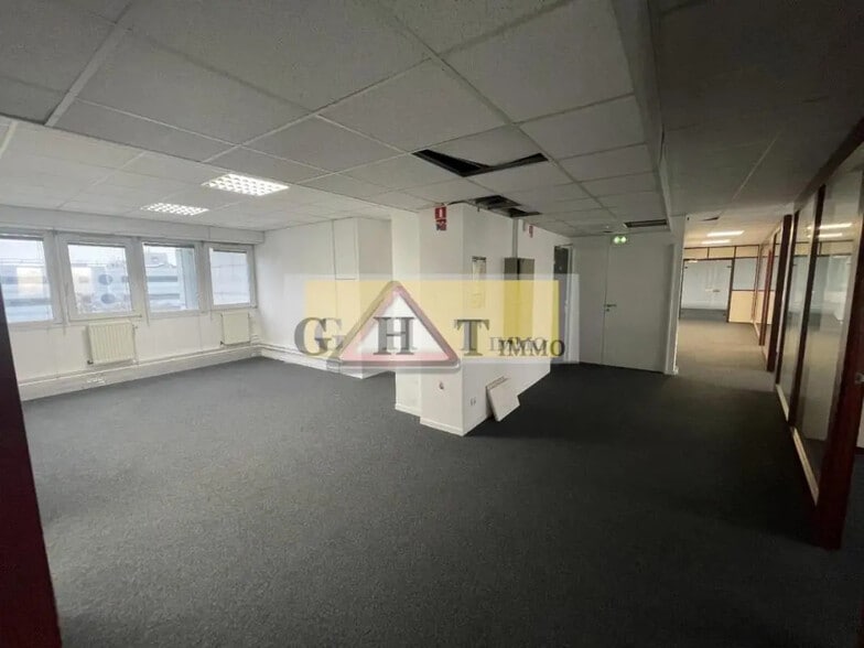 Office in Massy for lease - Interior Photo - Image 1 of 24