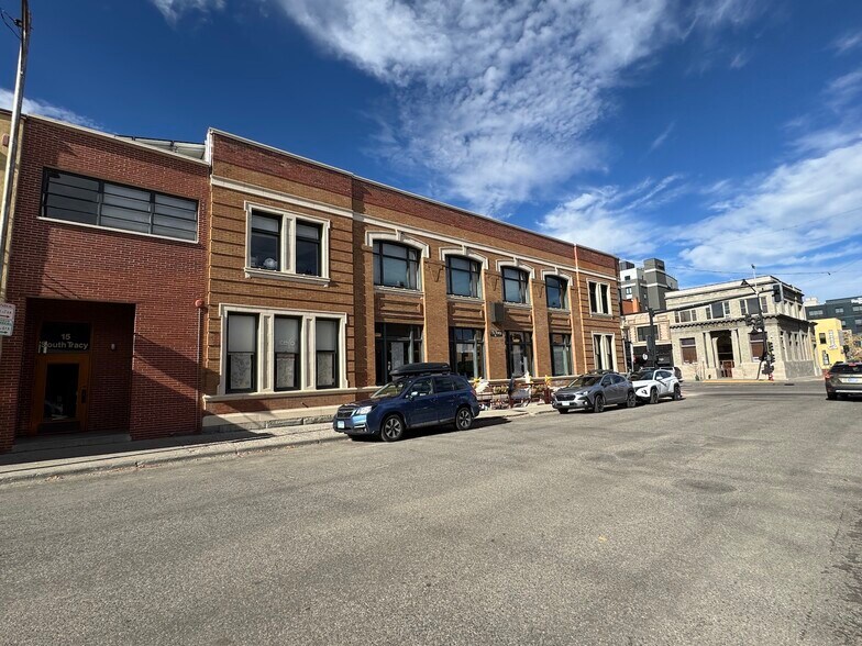 15 S Tracy Ave, Bozeman, MT à louer - Photo du bâtiment - Image 2 de 21