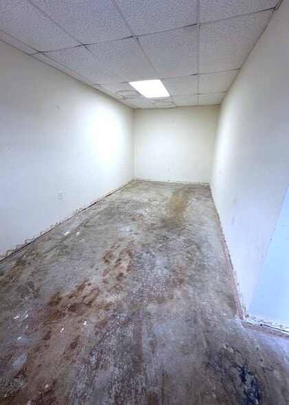 6808 Middle Valley Rd, Hixson, TN for lease - Interior Photo - Image 2 of 4