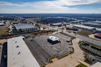 2301 N Aspen Ave, Broken Arrow, OK - AÉRIEN Vue de la carte - Image1