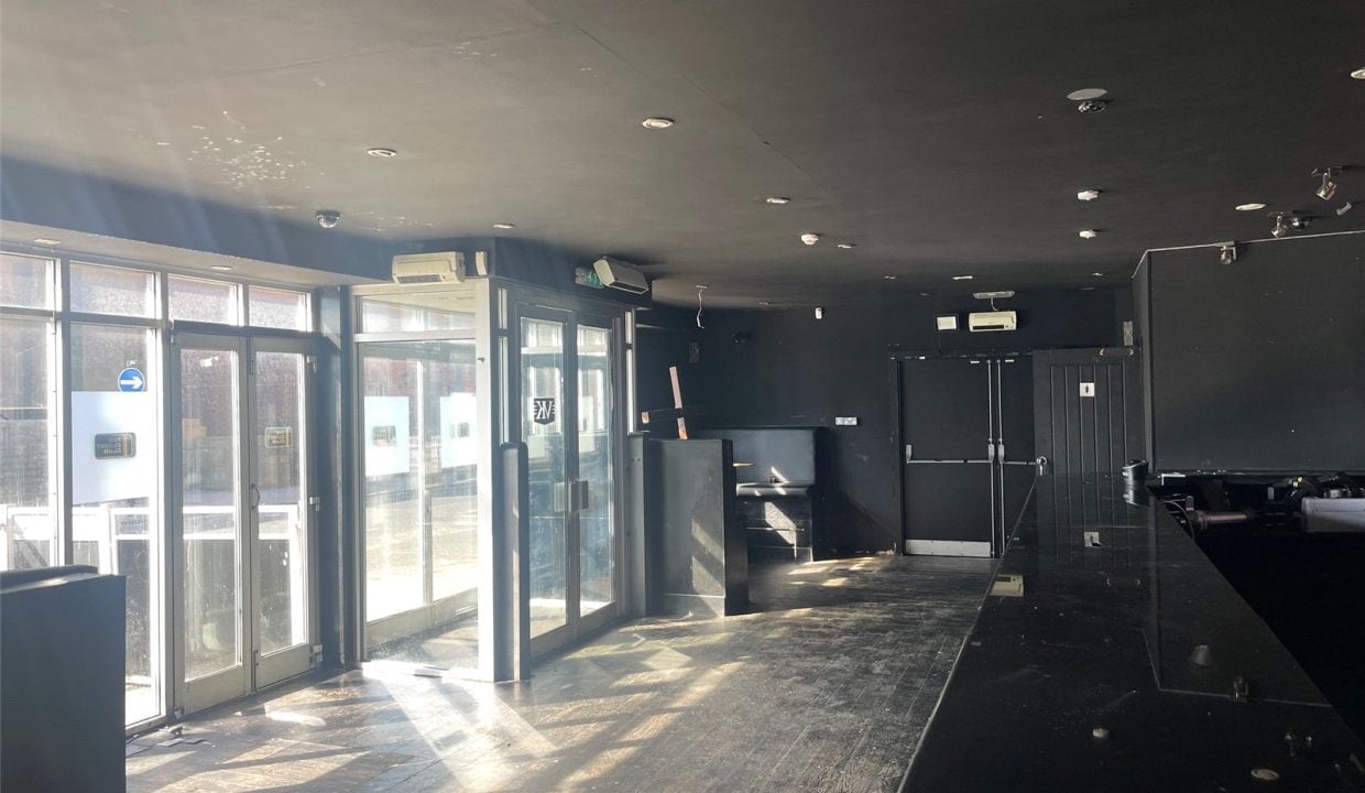 17 Vine Pl, Sunderland for lease Interior Photo- Image 1 of 2