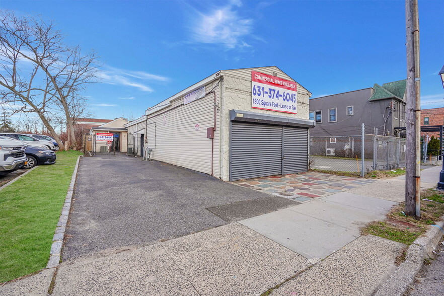 9 3rd Ave, Bay Shore, NY for sale - Building Photo - Image 1 of 1