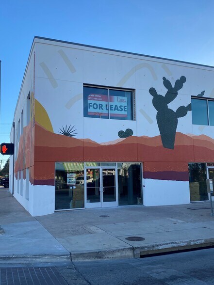 200 W Jefferson Blvd, Dallas, TX à louer - Photo du bâtiment - Image 2 de 8