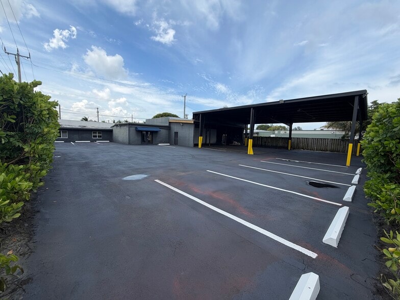 2600 SW 3rd Ave, Fort Lauderdale, FL for sale - Building Photo - Image 3 of 37
