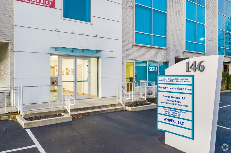 146 Montgomery Ave, Bala Cynwyd, PA à louer - Photo du bâtiment - Image 3 de 15