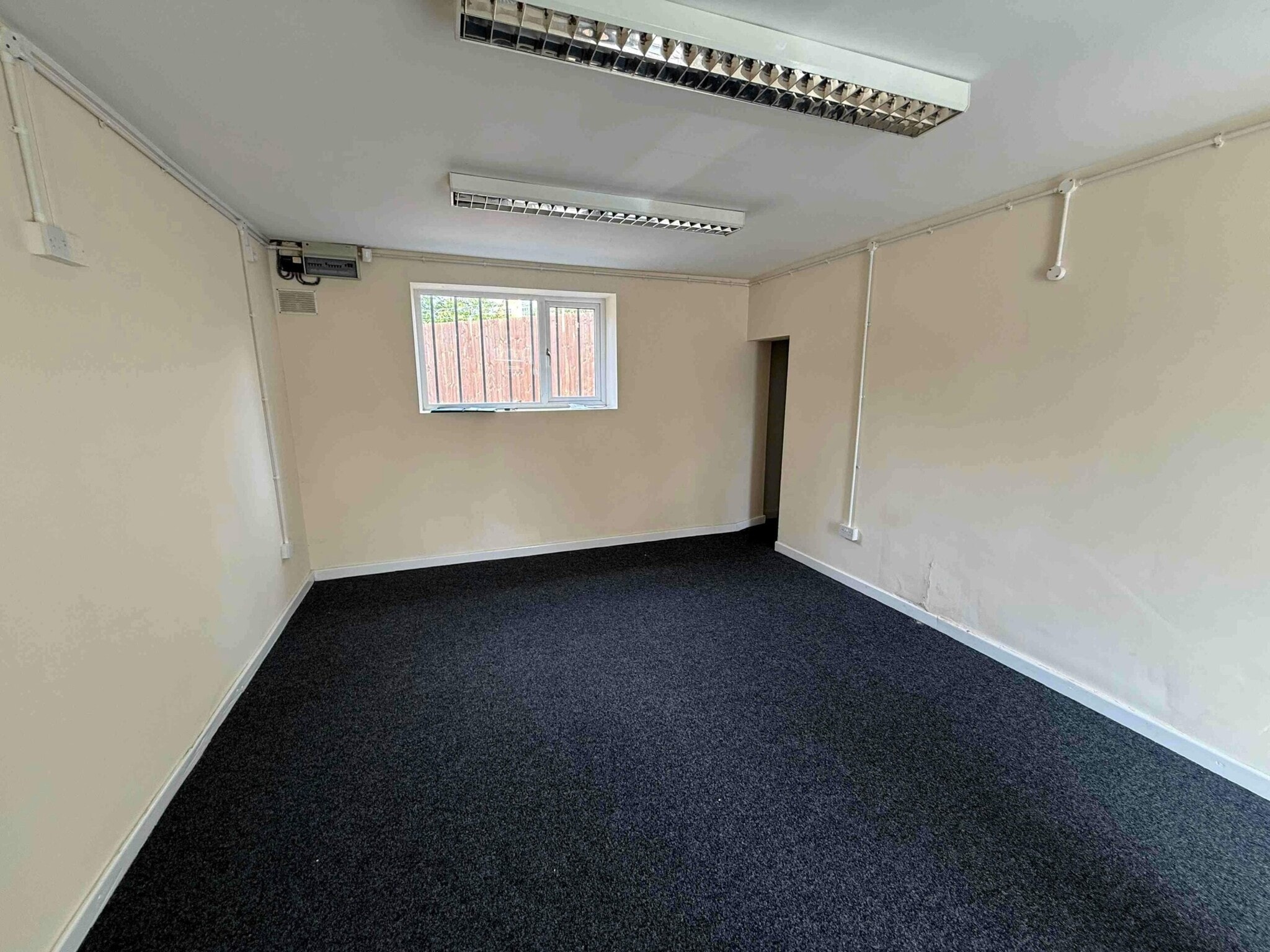 2 Paxton St, Stoke On Trent for lease Interior Photo- Image 1 of 3