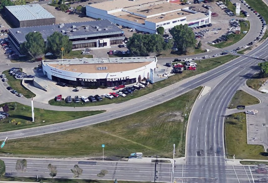 17250 Stony Plain Rd, Edmonton, AB à louer - Aérien - Image 2 de 13