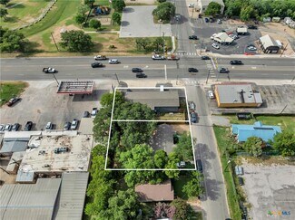 Plus de détails pour 700 E Polk St, Burnet, TX - Bureau à vendre