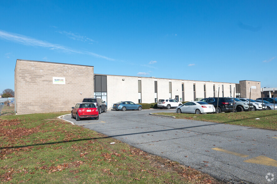 923 Motor Pky, Hauppauge, NY for lease - Primary Photo - Image 1 of 4