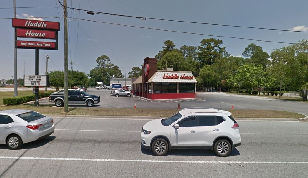 401 Vetrans Parkway E Byp SE, Moultrie, GA for sale - Building Photo - Image 3 of 5