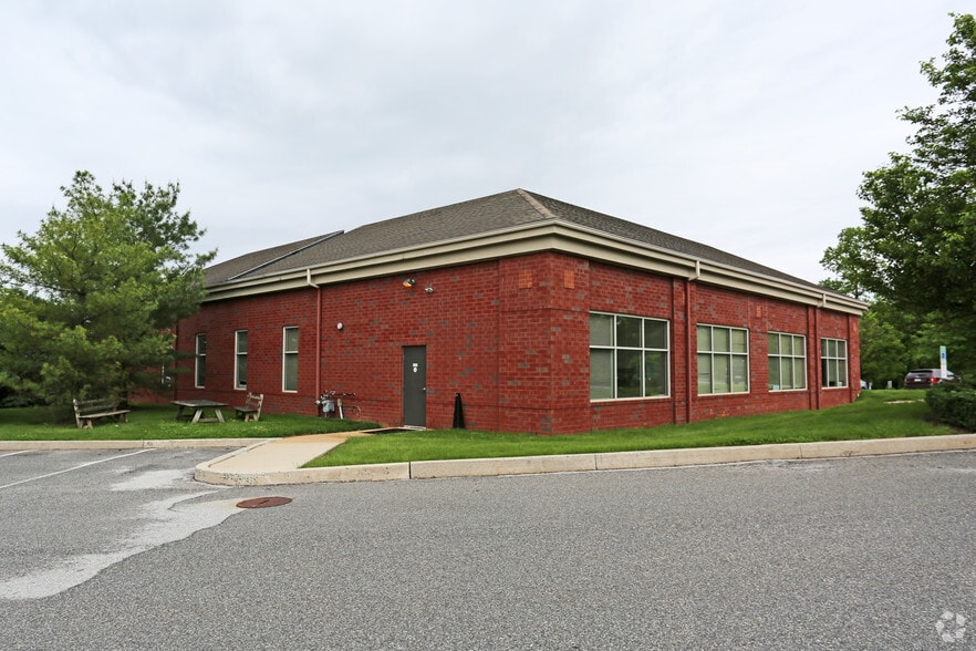 232 Eagleview Blvd, Exton, PA for lease - Building Photo - Image 3 of 4