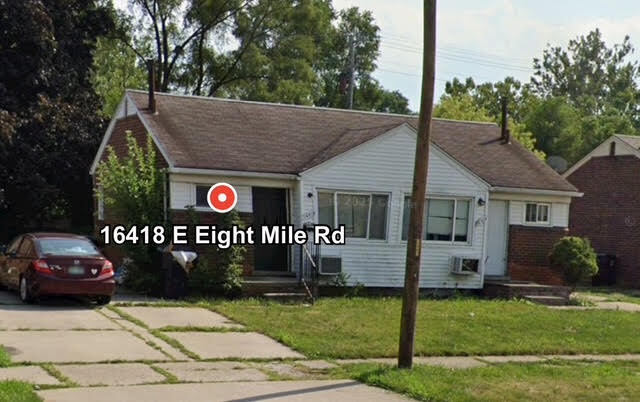 16418 E 8 Mile Rd, Detroit, MI for sale - Primary Photo - Image 1 of 1