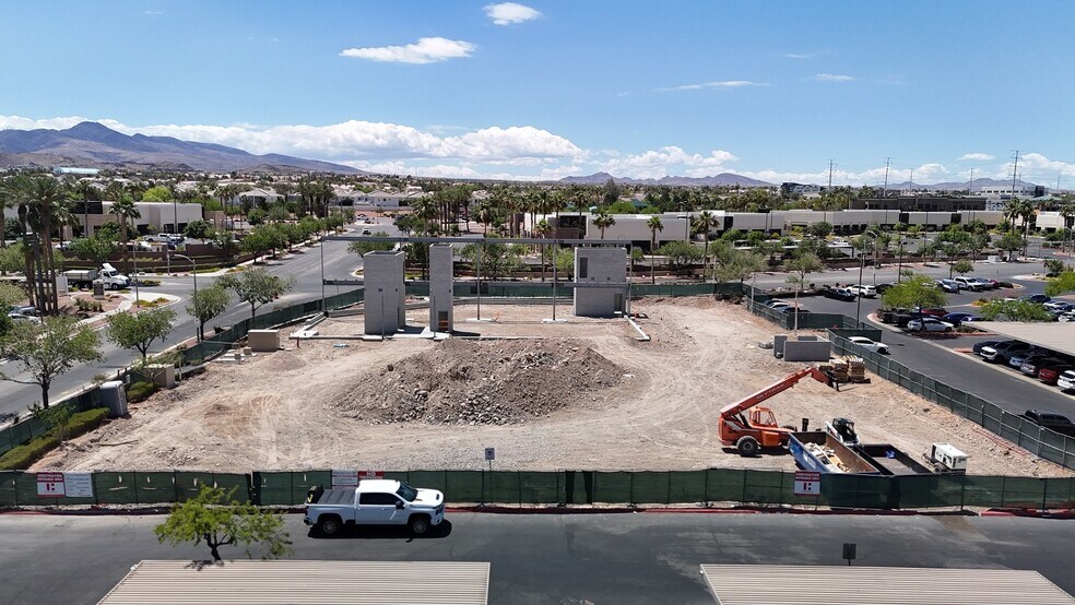 2480 Village View Dr, Henderson, NV à vendre - Aérien - Image 3 de 10