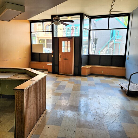 203-205 W Pike St, Covington, KY à louer - Photo intérieure - Image 2 de 17