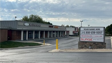 5815-5821 NE Antioch Rd, Gladstone, MO à louer Photo intérieure- Image 2 de 4