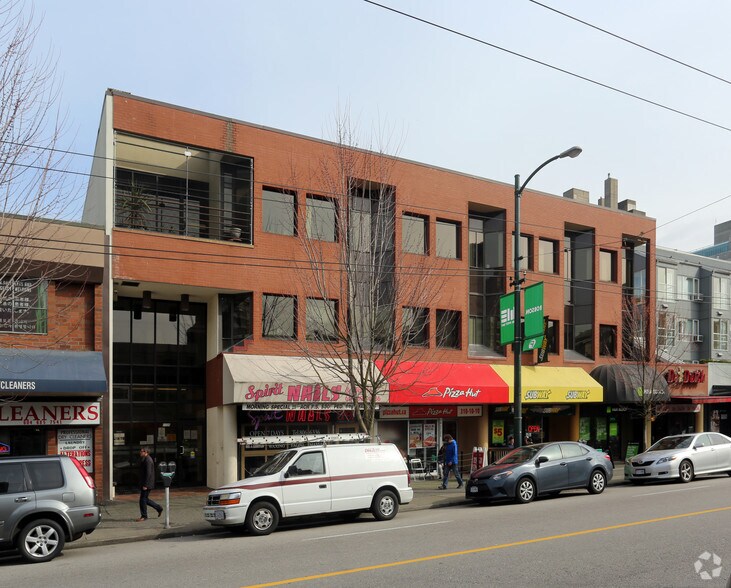 1725 Robson St, Vancouver, BC à vendre - Photo du bâtiment - Image 2 de 7