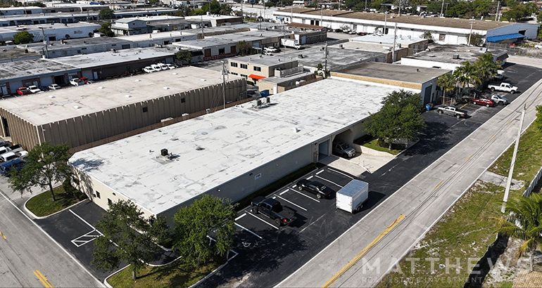 2881 NE 7th Ave, Pompano Beach, FL for lease - Building Photo - Image 1 of 2