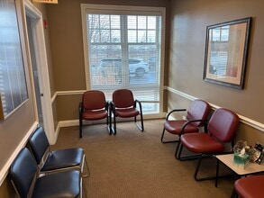 1232-1280 American Way, Libertyville, IL for lease Interior Photo- Image 2 of 8