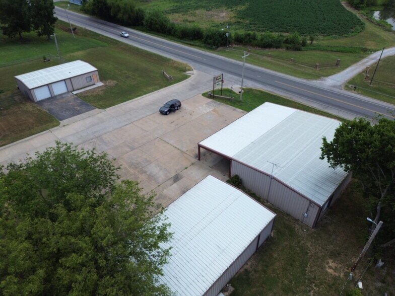 542-544 Chestnut St, Skiatook, OK for lease - Building Photo - Image 3 of 22