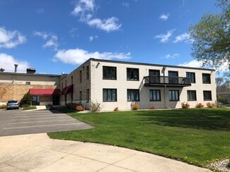 More details for 627 Bay Shore Dr, Oshkosh, WI - Office for Lease