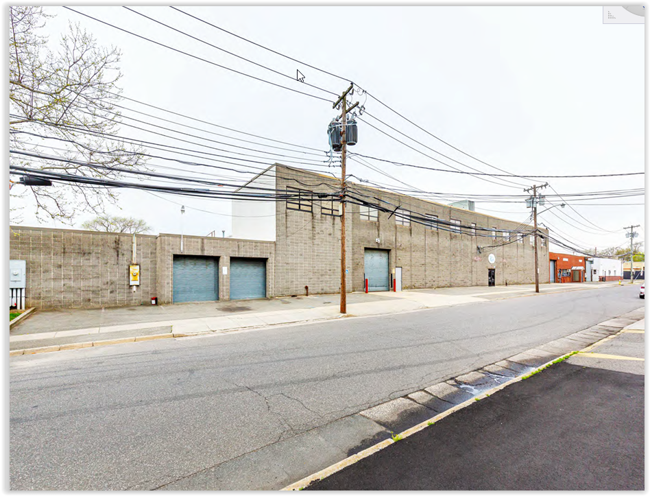 675 Main St, Westbury, NY for lease Building Photo- Image 1 of 6