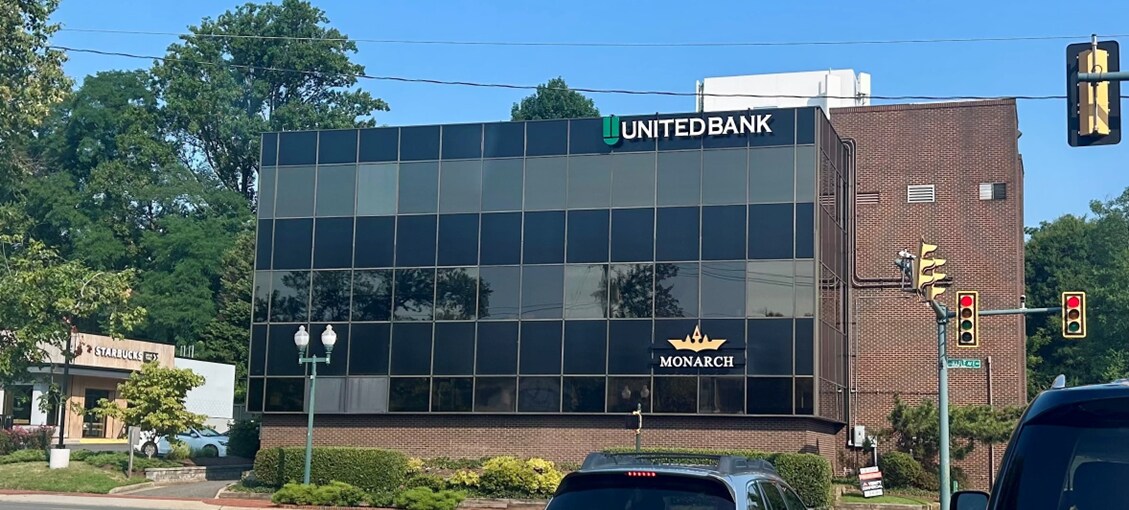 374 Maple Ave E, Vienna, VA for lease Interior Photo- Image 1 of 7