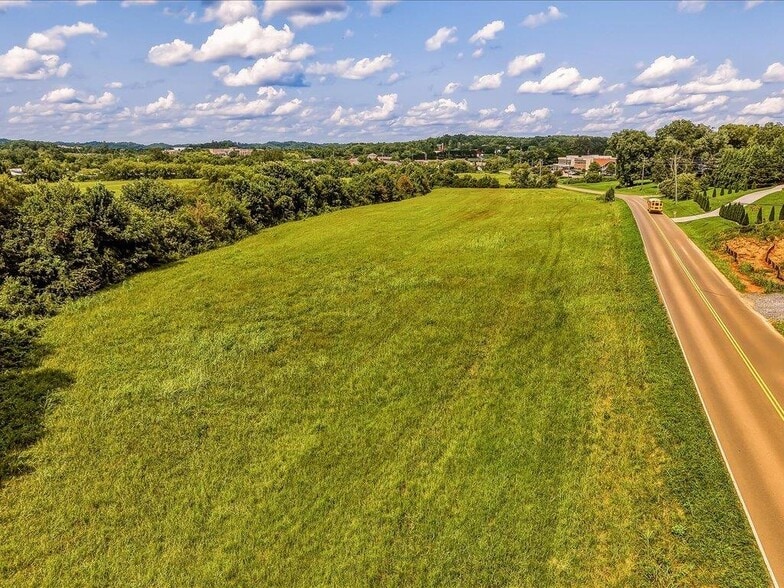 Middle Creek Road, Sevierville, TN for sale - Aerial - Image 3 of 11
