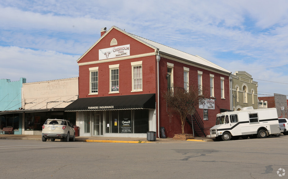 118 S Commerce St, Lockhart, TX à vendre - Photo principale - Image 1 de 1