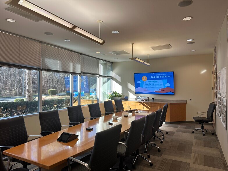 2905 Meridian Pky, Durham, NC for sale - Building Photo - Image 3 of 5