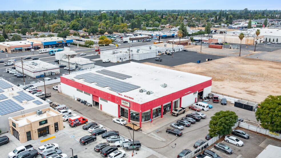 1821-1825 E Gettysburg Ave, Fresno, CA à louer - Photo du bâtiment - Image 2 de 8