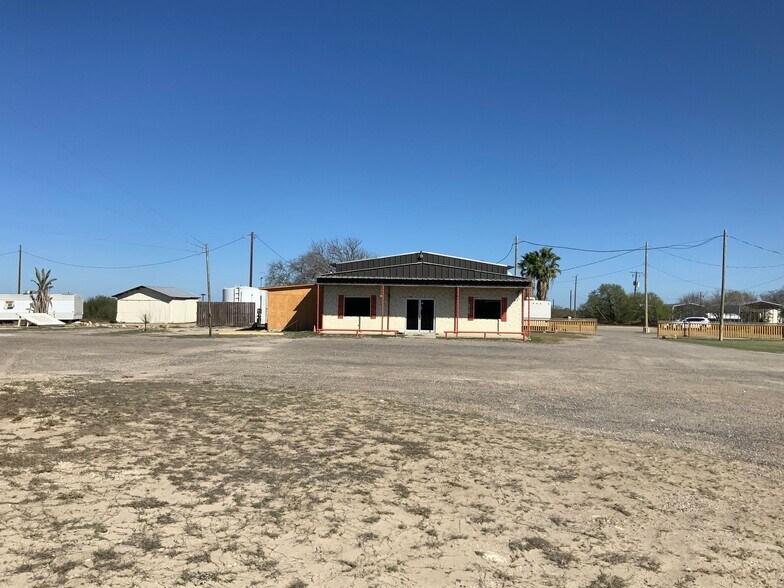 3062 Highway 277, Carrizo Springs, TX à vendre - Photo principale - Image 1 de 68