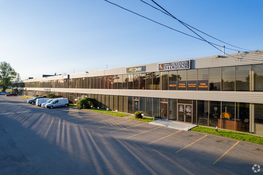 1235 64th Ave SE, Calgary, AB à louer - Photo du bâtiment - Image 3 de 7