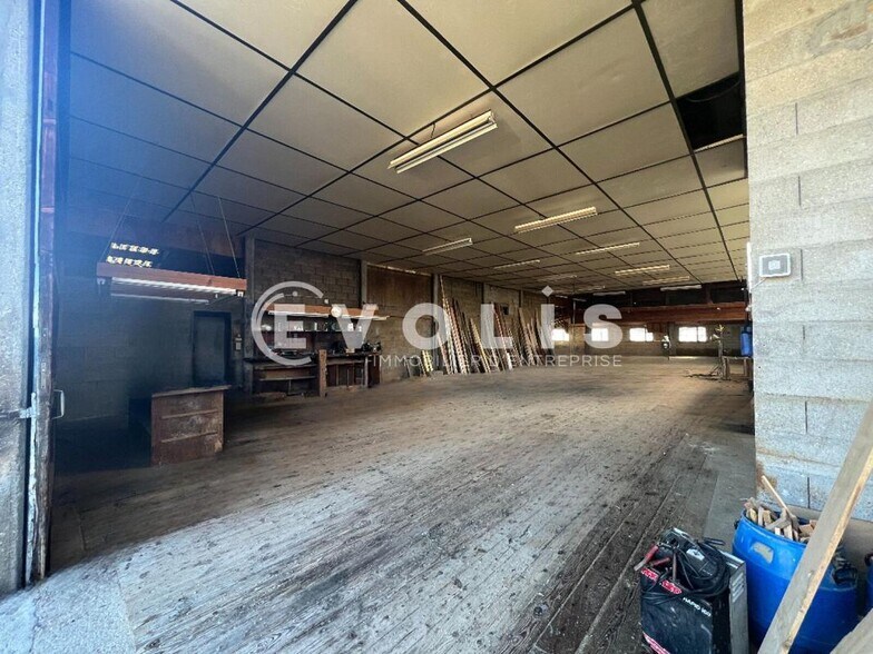 Industrial in Draveil for sale - Interior Photo - Image 2 of 11