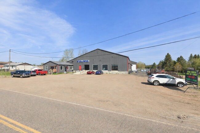 Plus de détails pour 134 Forest Lea Rd, Pembroke, ON - Industriel à vendre