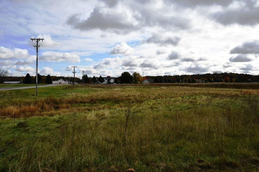 105 Kent Rd, Poynette, WI for sale Primary Photo- Image 1 of 12