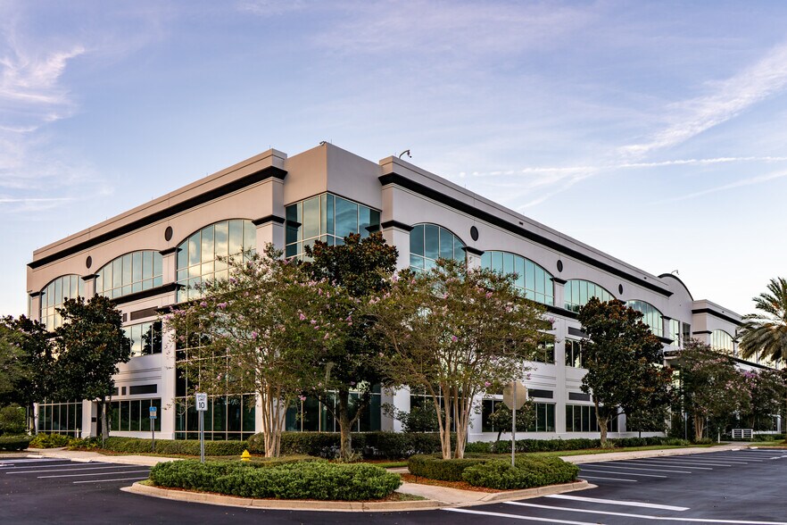 10751 Deerwood Park Blvd, Jacksonville, FL à louer - Photo du bâtiment - Image 2 de 11