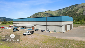 Manufacturing Facility with 43' Clear - Entrepôt