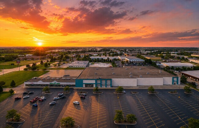 Plus de détails pour 2323 W Pioneer Pky, Peoria, IL - Commerce de détail à louer