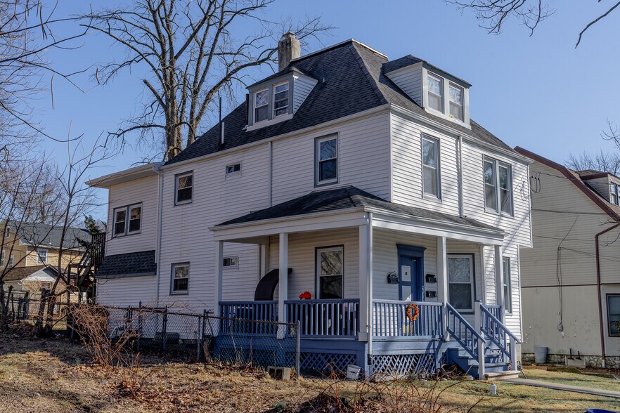 15 Lakeview Pl, Verona, NJ à vendre - Photo du bâtiment - Image 3 de 36