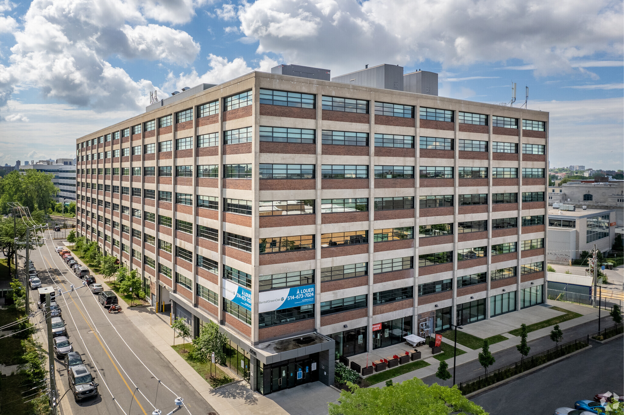 7250 Rue du Mile End, Montréal, QC for lease Building Photo- Image 1 of 8