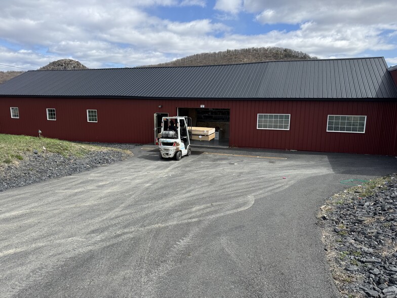 509, Unit B Bellvale Rd, Chester, NY for lease - Building Photo - Image 2 of 6