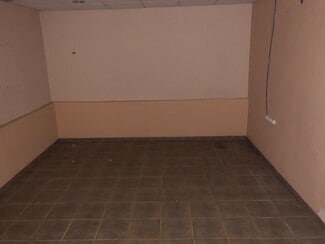 Plus de détails pour Multi-résidentiel à vendre