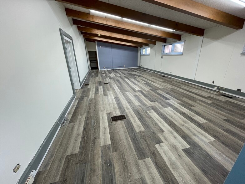 215 E 7th St, Loveland, CO à louer - Photo du bâtiment - Image 3 de 11