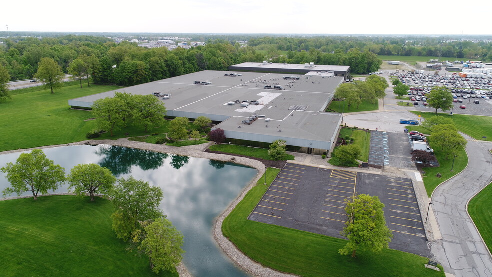 5001 US Highway 30 W, Fort Wayne, IN à louer - Photo du bâtiment - Image 1 de 15