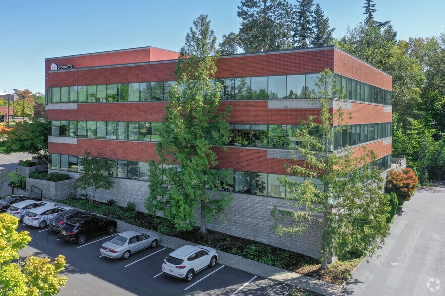 8705 SW Nimbus Ave, Beaverton, OR à louer - Photo du bâtiment - Image 2 de 4