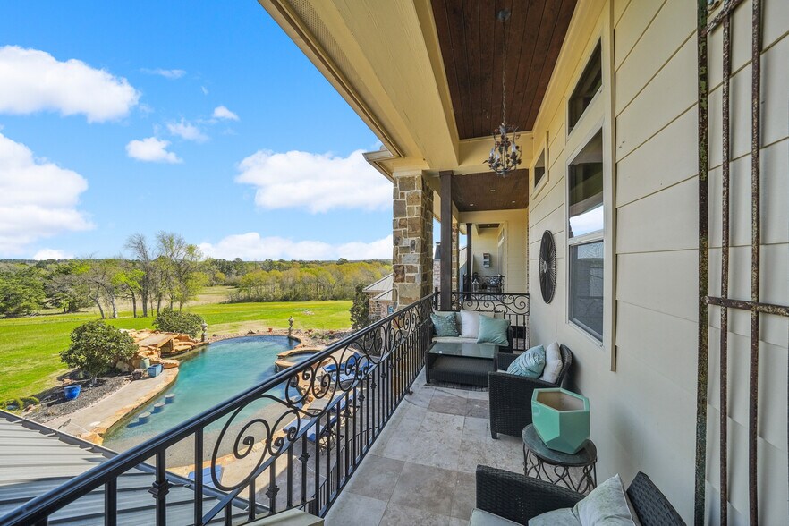 460 Bishop Rd, Huntsville, TX à vendre - Photo du bâtiment - Image 3 de 22
