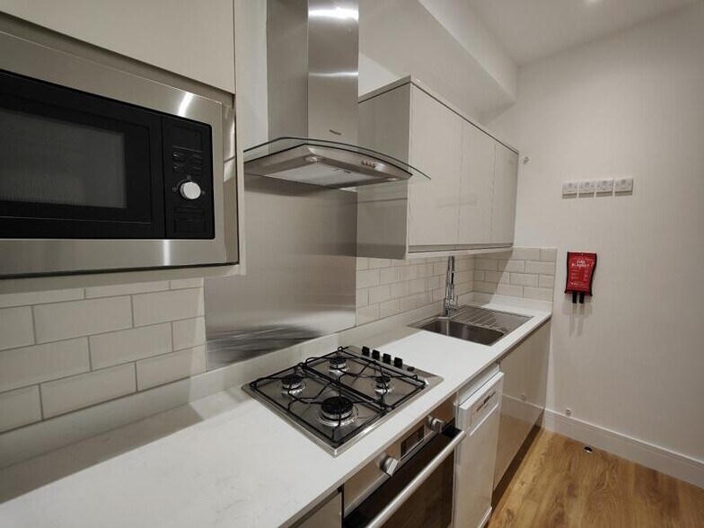 3 Paxton Pl, Londres à louer - Photo du bâtiment - Image 2 de 4