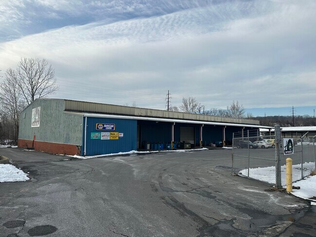 Plus de détails pour 102 Commerce Way, Stockertown, PA - Industriel à vendre