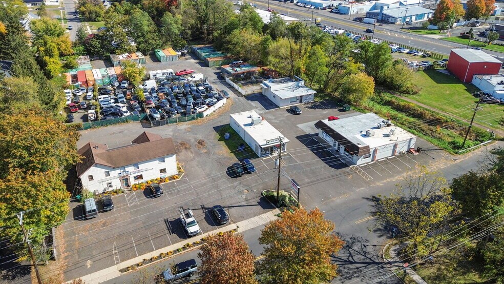 1510 Haines Rd, Levittown, PA à vendre - Photo du bâtiment - Image 1 de 47