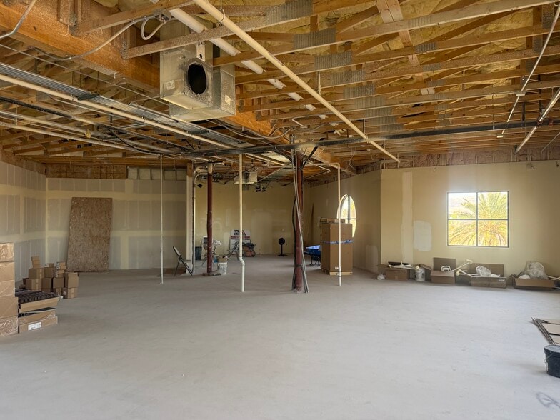 7175 N Durango Dr, Las Vegas, NV for lease - Building Photo - Image 2 of 17